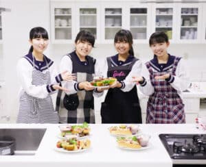 h-club_22-cook2