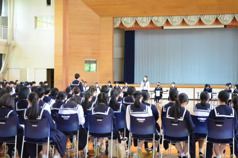 高校生徒総会を行いました