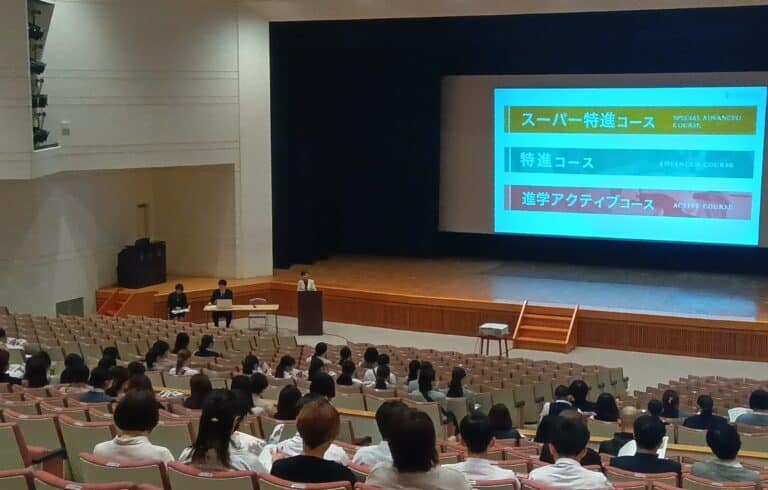 春の学校見学会がありました