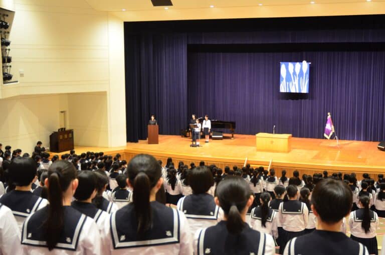 創立記念式典を行いました